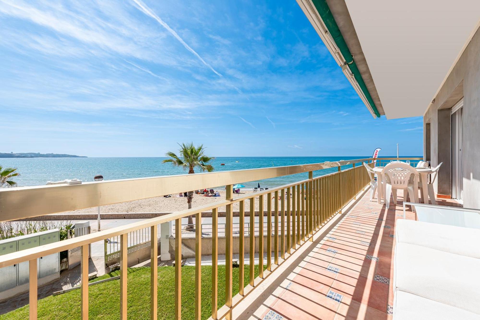 Apartamento Frente Al Mar Cambrils Kültér fotó