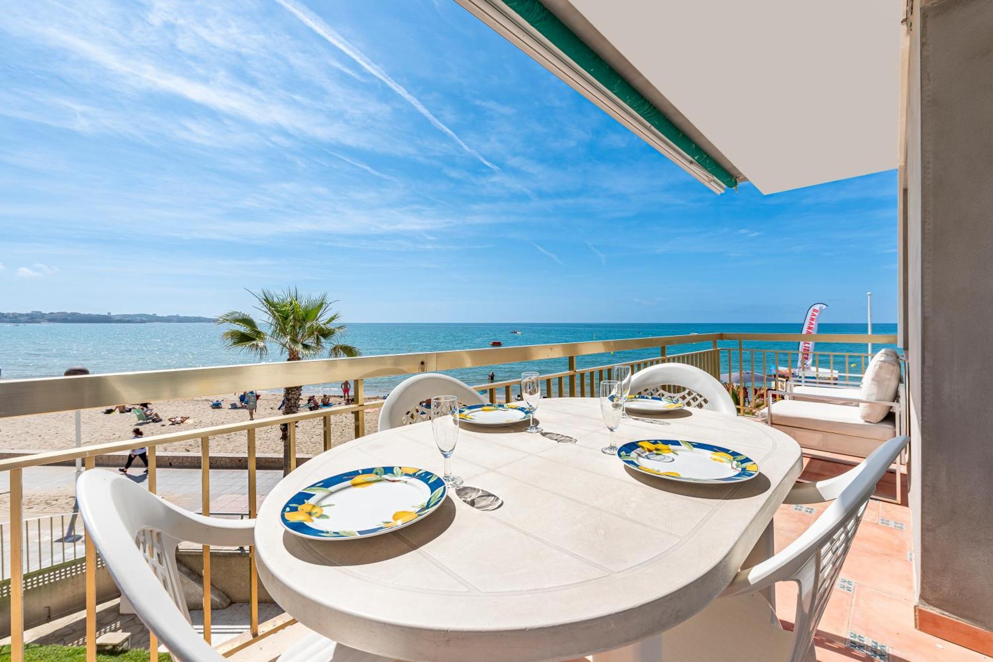 Apartamento Frente Al Mar Cambrils Kültér fotó